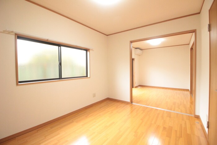 物件内観写真9　(居室)