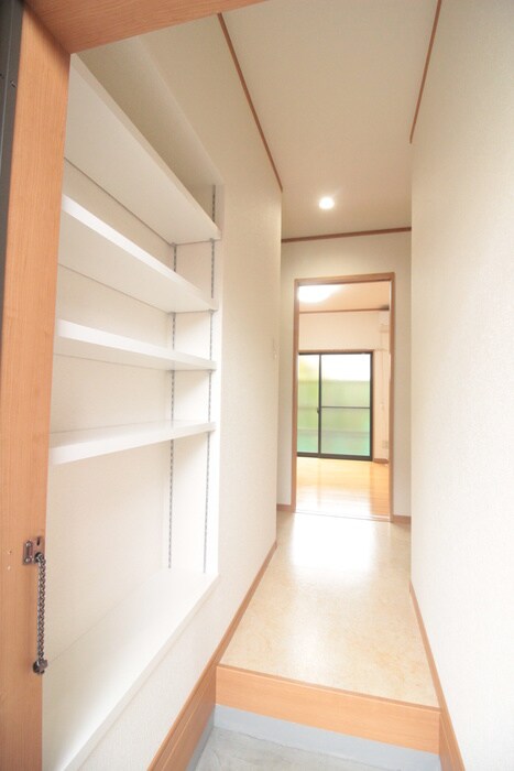 物件内観写真19　(廊下)