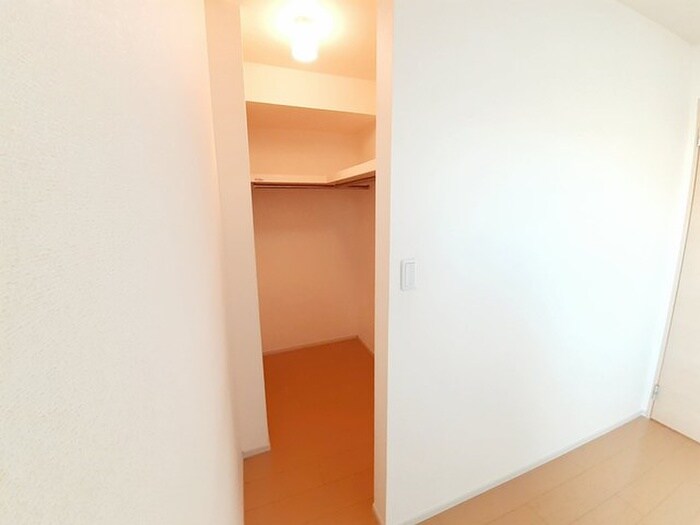 物件内観写真6　(収納)