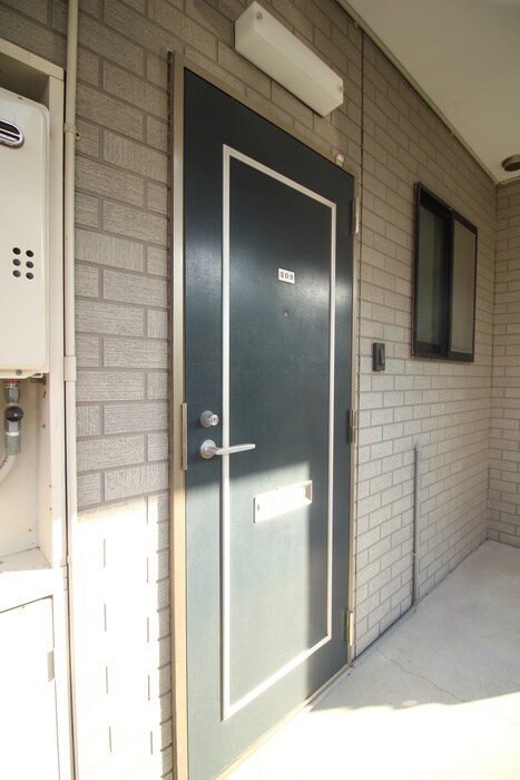 物件内観写真18　(玄関)