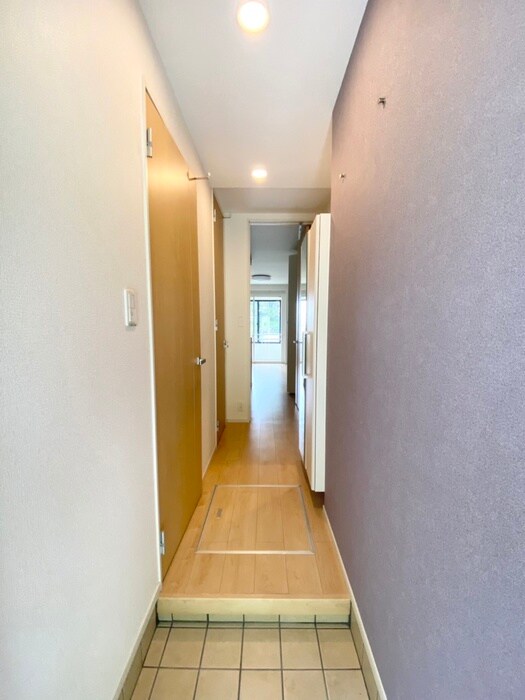 物件内観写真11　(廊下)