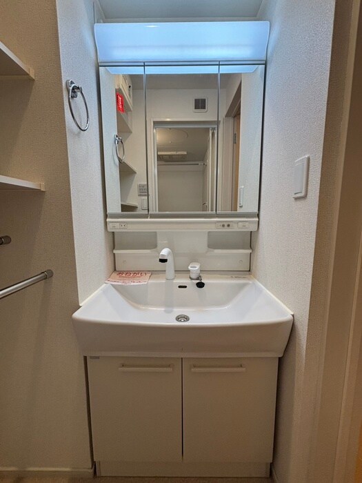 物件内観写真12　(洗面)