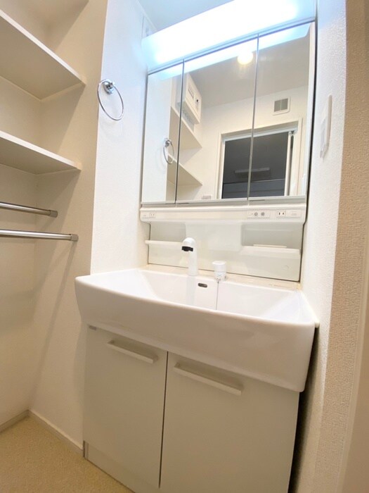 物件内観写真15　(洗面)