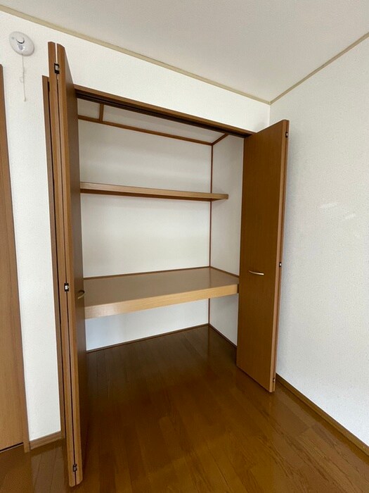 物件内観写真10　(収納)