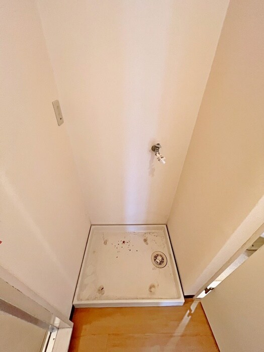 物件内観写真12　(洗濯機置場)