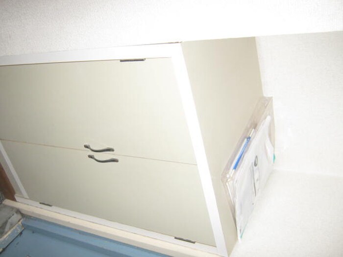 物件内観写真10　(靴箱)