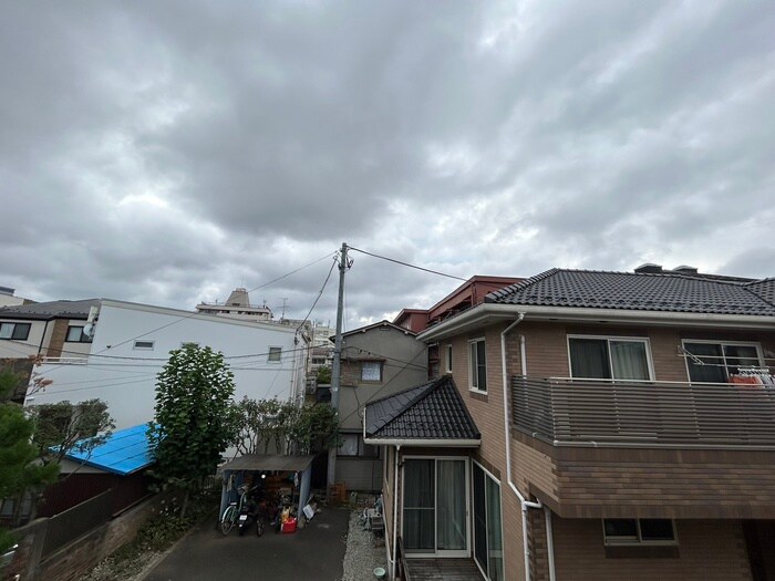 物件内観写真22　(室内からの展望)