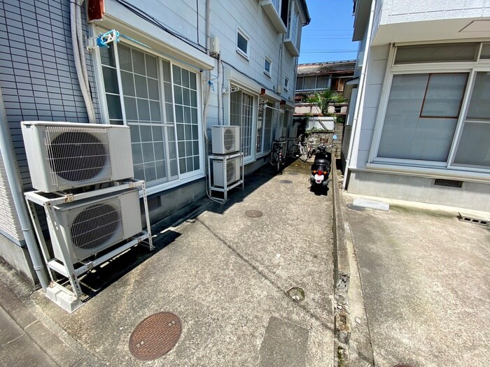 物件外観写真6　(駐輪場)