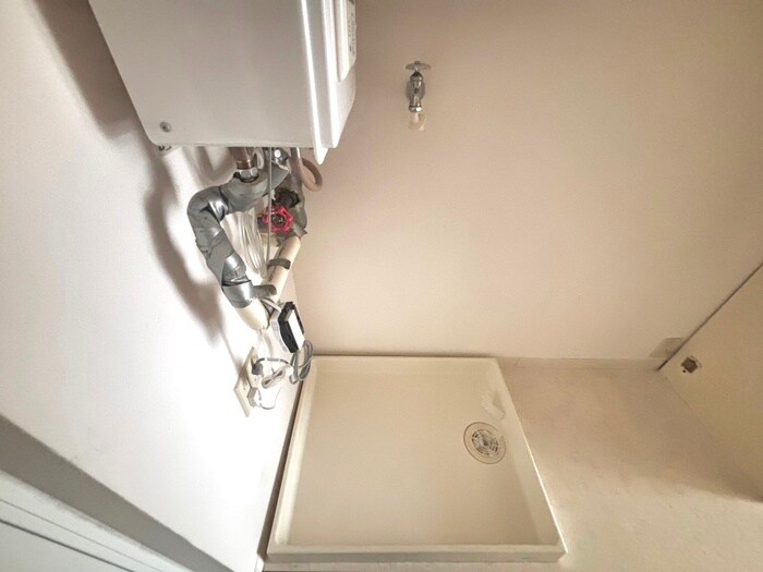 物件内観写真14　(洗濯機置場)