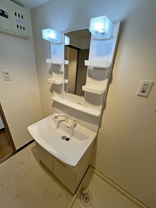 物件内観写真10　(洗面)