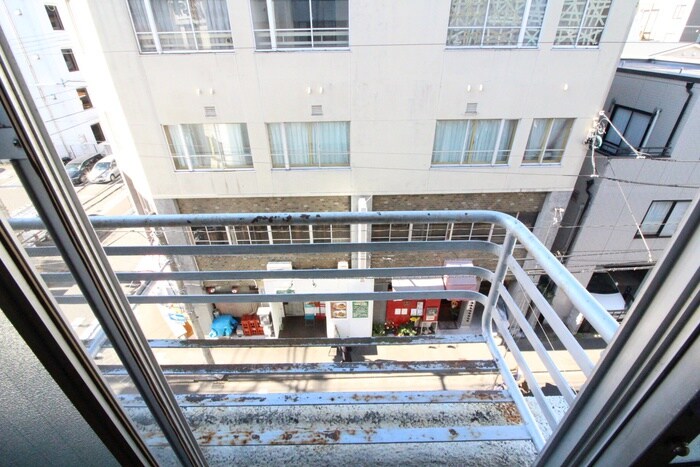 物件内観写真22　(室内からの展望)