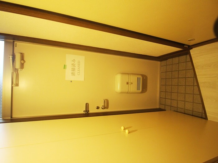 物件内観写真16　(玄関)