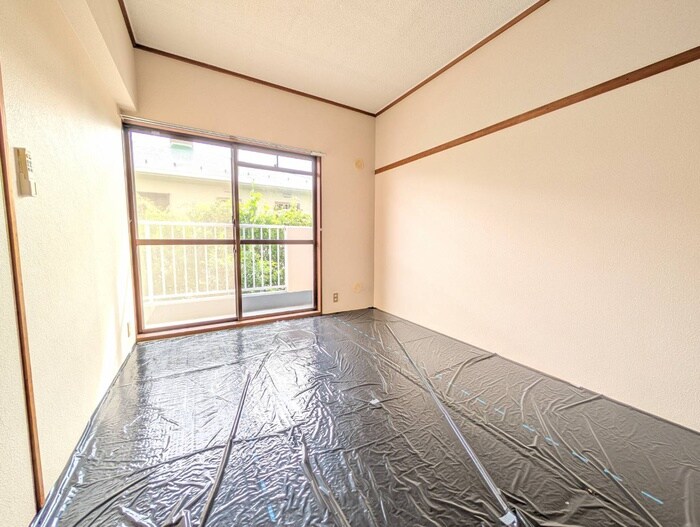 物件内観写真10　(居室)