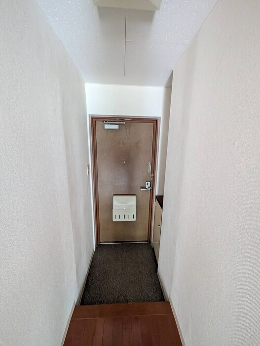 物件内観写真18　(玄関)