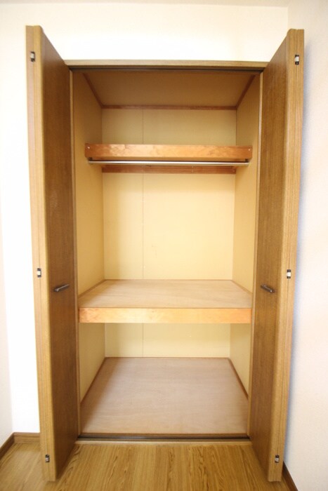 物件内観写真12　(収納)