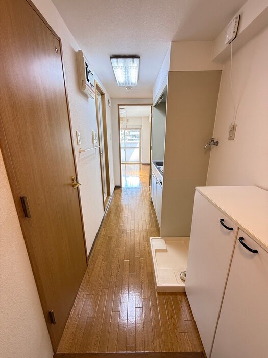 物件内観写真15　(廊下)