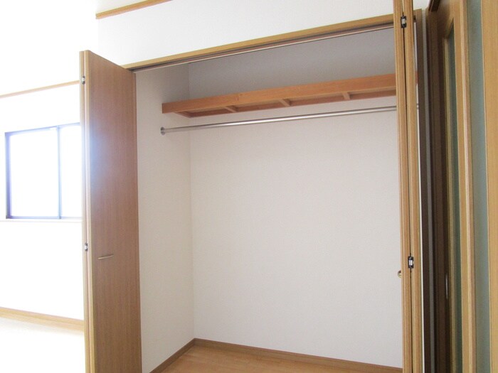物件内観写真8　(収納)