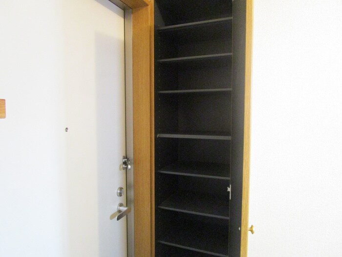 物件内観写真15　(靴箱)