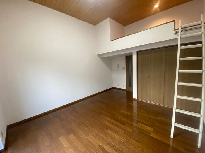 物件内観写真8　(居室)