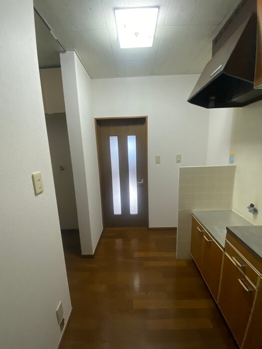 物件内観写真19　(廊下)