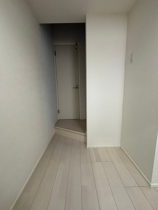 物件内観写真16　(廊下)