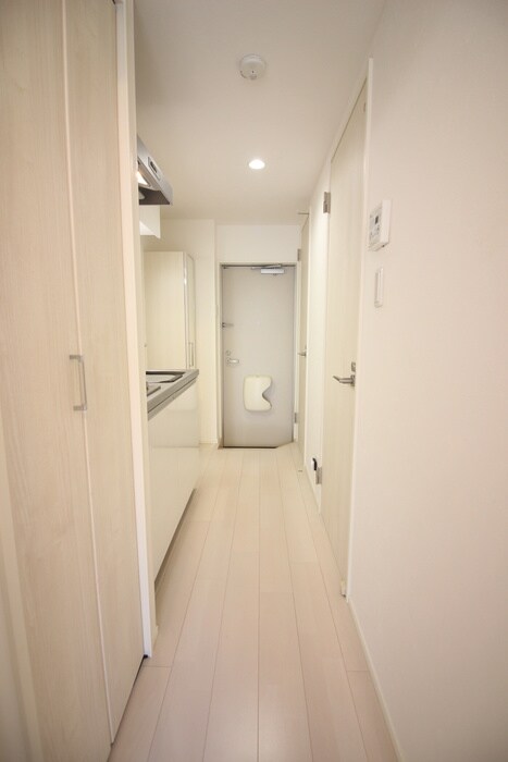物件内観写真16　(廊下)
