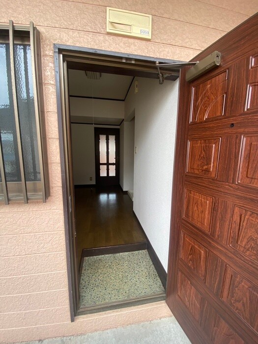 物件内観写真22　(玄関)