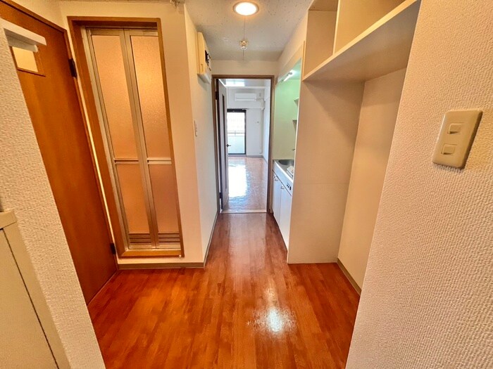 物件内観写真18　(廊下)