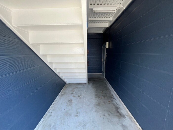 物件外観写真5　(エントランス部分)