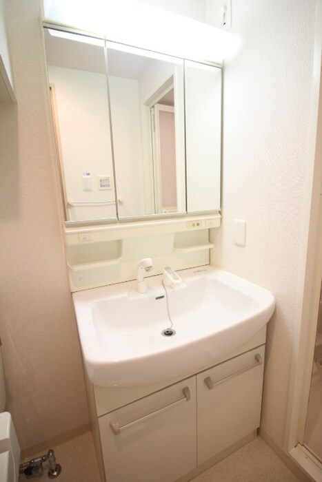 物件内観写真11　(洗面)