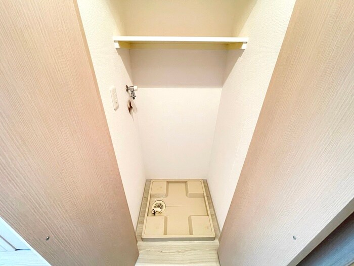 物件内観写真14　(洗濯機置場)