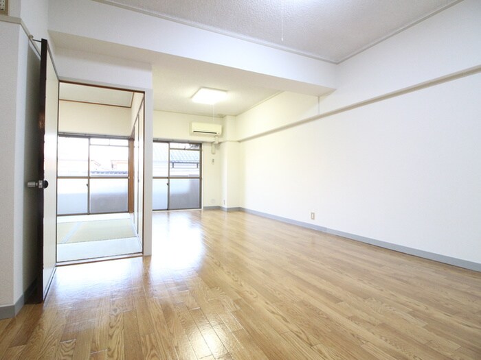 物件内観写真7　(居室)