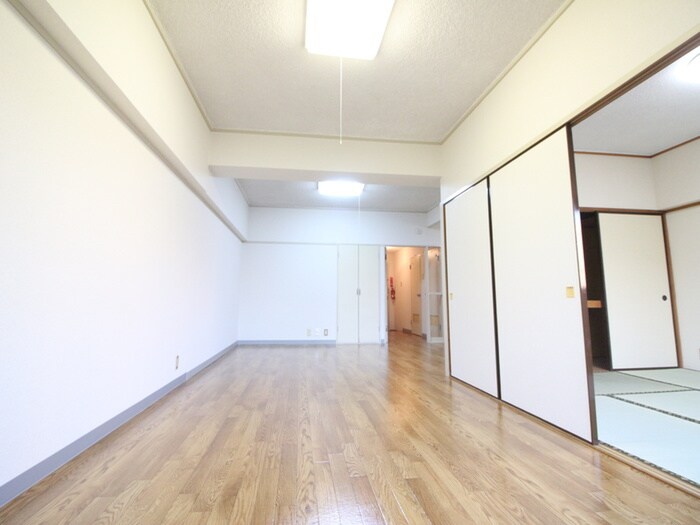 物件内観写真9　(居室)