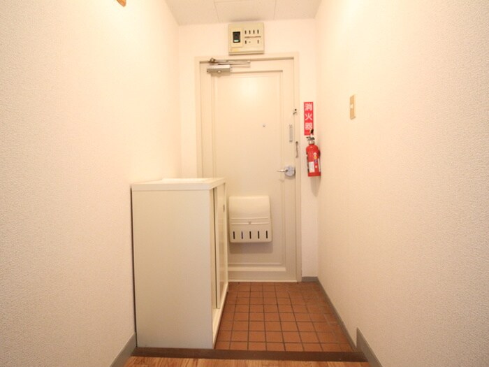 物件内観写真15　(玄関)