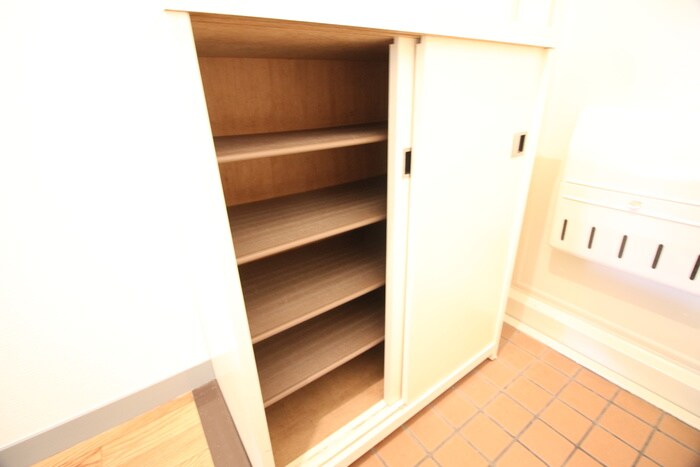 物件内観写真15　(靴箱)