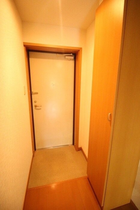 物件内観写真14　(玄関)