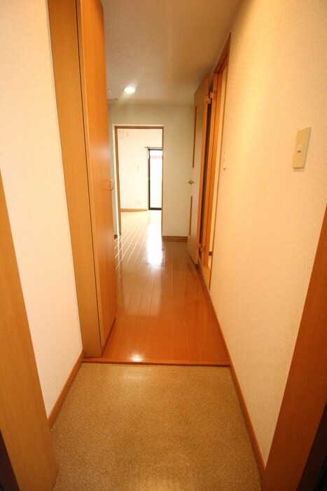 物件内観写真16　(廊下)