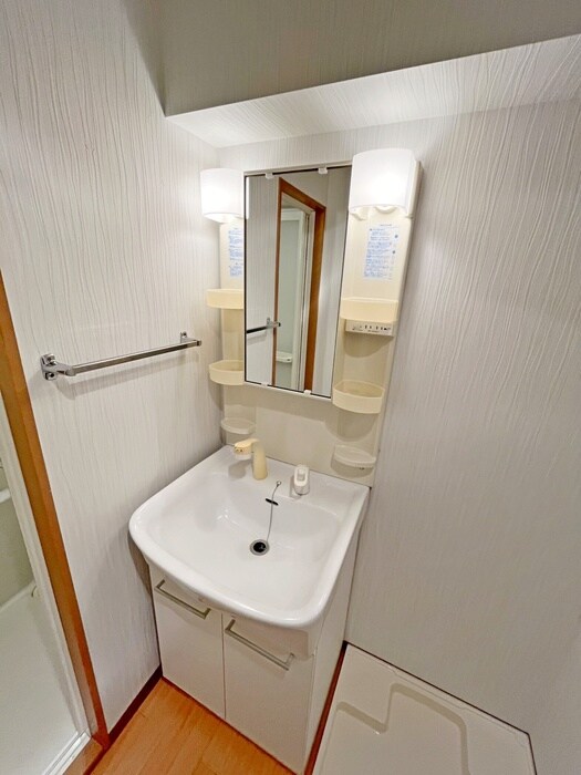 物件内観写真11　(洗面)