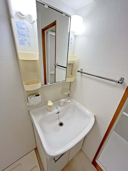 物件内観写真11　(洗面)