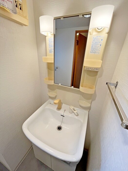 物件内観写真11　(洗面)