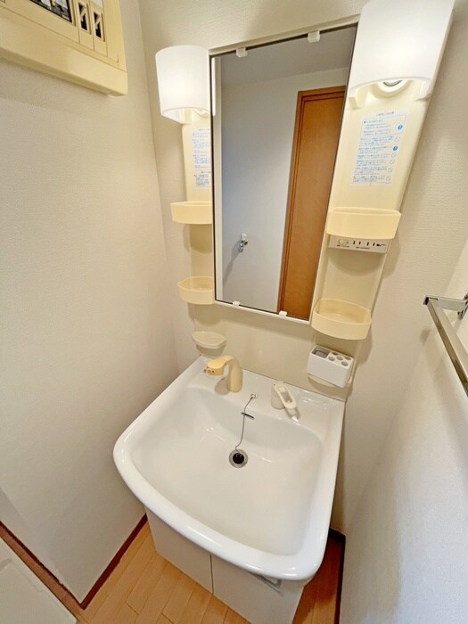 物件内観写真11　(洗面)