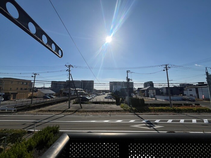 物件内観写真22　(室内からの展望)