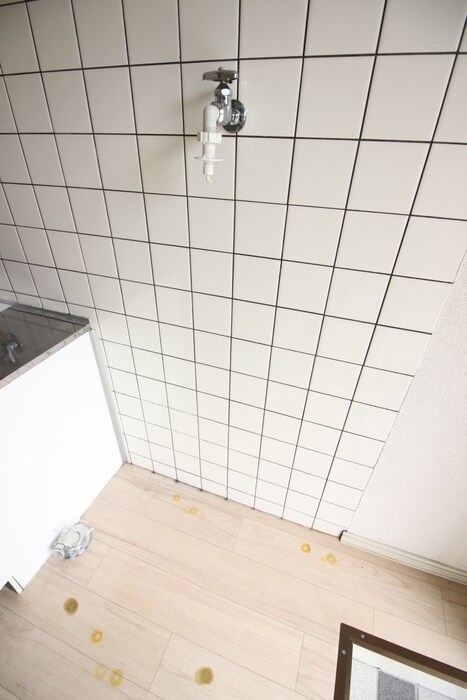 物件内観写真10　(洗濯機置場)