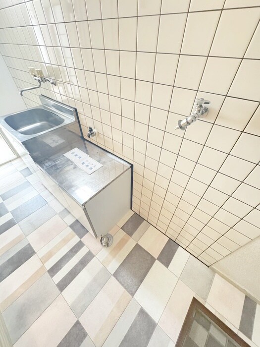 物件内観写真11　(洗濯機置場)