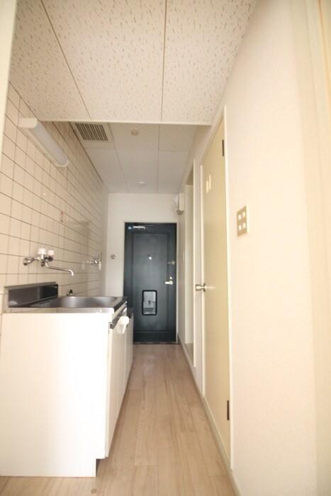 物件内観写真16　(廊下)