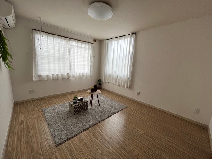 物件内観写真9　(居室)