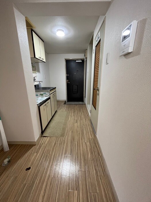 物件内観写真20　(廊下)