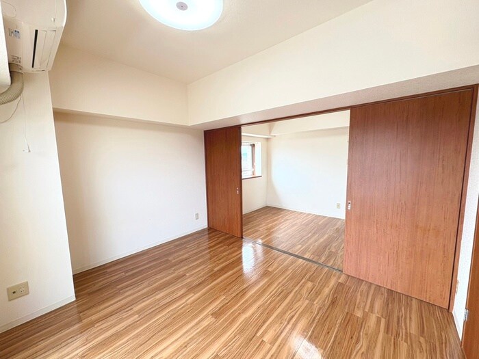 物件内観写真9　(居室)