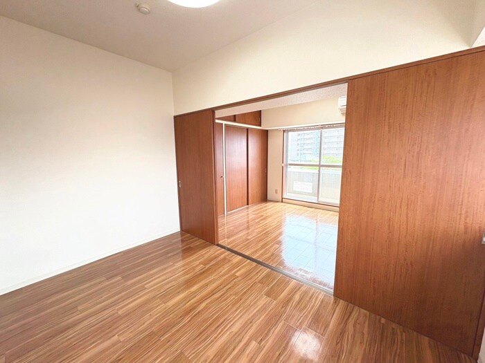 物件内観写真10　(居室)