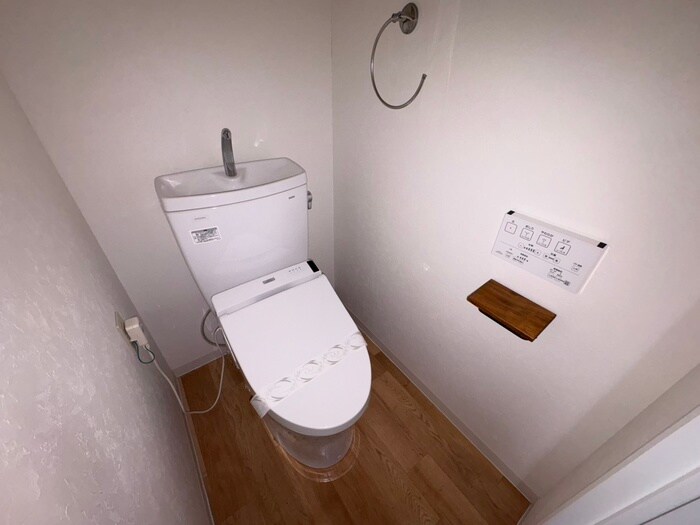 物件内観写真12　(トイレ)